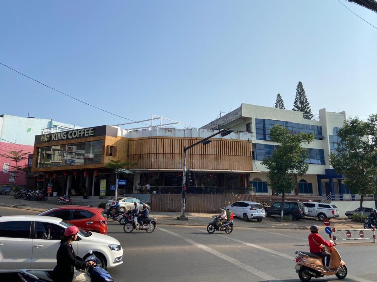 Hung Vuong Hotel Plây Ku Exterior foto